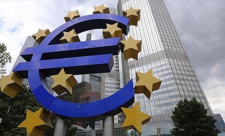 Euro Bölgesi yüzde 0,7 büyüdü
