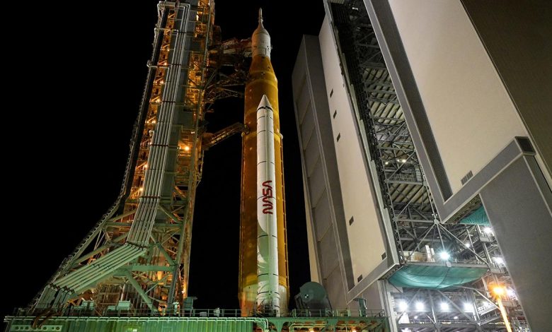 NASA, yeni nesil mega roketini test uçuşu için Ay'a göndermeye hazırlanıyor