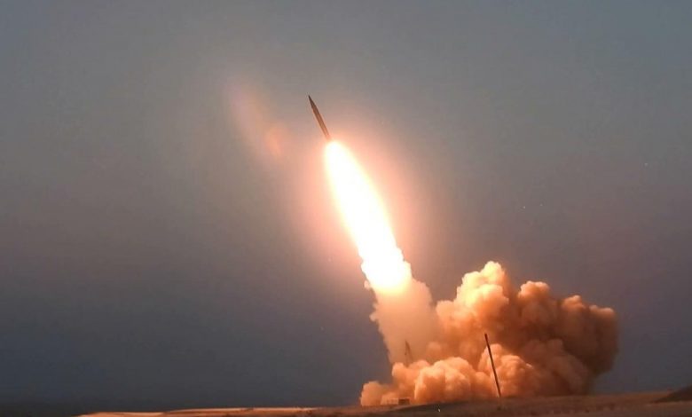 İran, uyduları hareket ettirmek için kullanılan uzay römorkörünü fırlattığını duyurdu