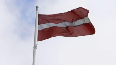 Letonya genel seçimlerinin galibi Başbakan Karins'in partisi oldu