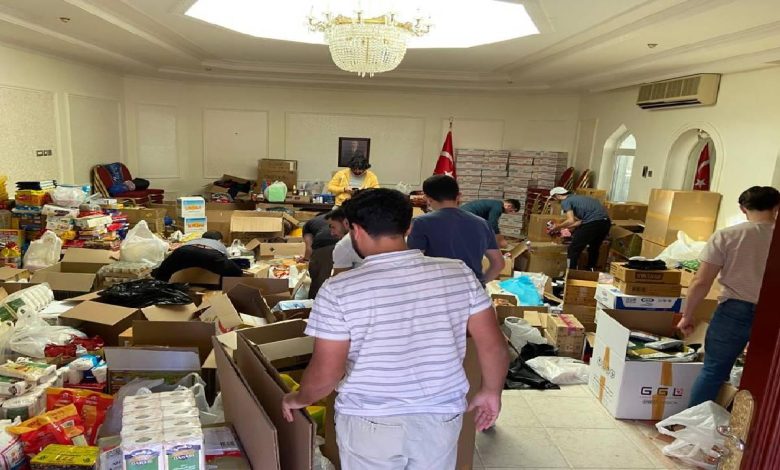 Umman'da Türkiye'deki depremzedeler için düzenlenen yardım kampanyasına yoğun ilgi