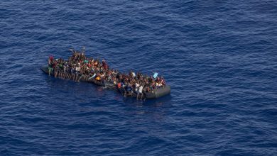 İtalya Sahil Güvenliği Akdeniz'de 745 düzensiz göçmeni kurtardı
