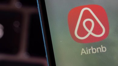 Airbnb, mülklerin iç mekanlarında güvenlik kameralarını yasakladı