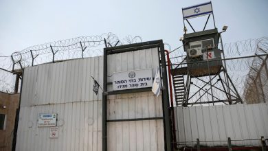 İsrail, Gazze'de alıkonan 24 çocuğu hapishanede tutuyor