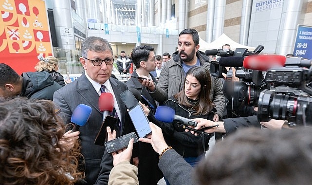 Başkan Tugay basın mensuplarının sorularını yanıtladı “İzmir’i tanımadığını düşünüyorum” Başkan Tugay basın mensuplarının sorularını yanıtladı “İzmir’i tanımadığını düşünüyorum”