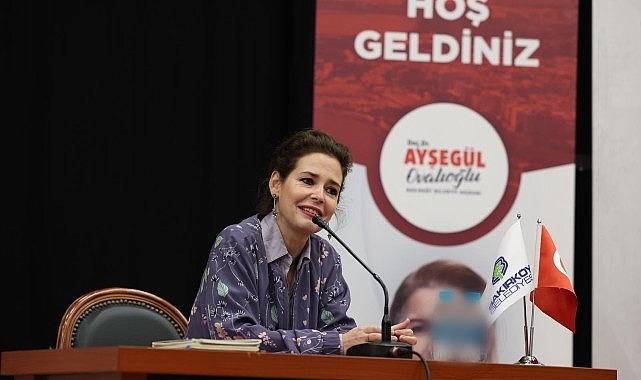 Pelin Batu: Işıkla ve Bilimle Birbirimize El Vermemiz Çok Önemli Pelin Batu: Işıkla ve Bilimle Birbirimize El Vermemiz Çok Önemli
