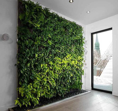 Yapay Bitkilerle Dönüşen Mekanlar: Dikey Bahçe Çözümleri