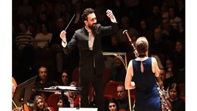 Sophie Dervaux, İzmirli müzikseverleri büyüledi Sophie Dervaux, İzmirli müzikseverleri büyüledi