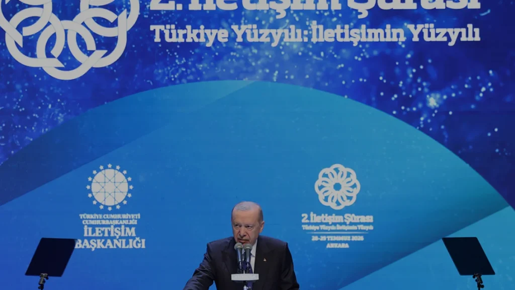 Erdoğan Dezenformasyonla Mücadeleyi Millî Güvenlik Meselesi Sayıyor